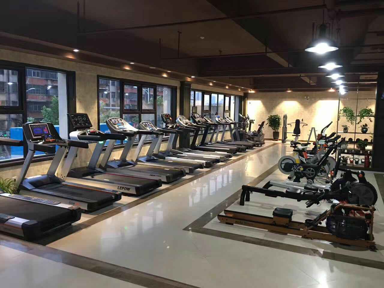 大爱!员工健身活动中心团购洛阳家福健身器材,关注员工身心健康! 大爱!员工健身活动中心团购洛阳家福健身器材,关注员工身心健康!